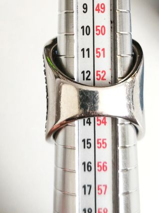 Anillo de plata con circonitas azules