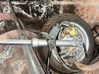 Suspension freno y rueda scooter 49cc 4t