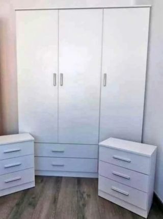 Armario 3 puertas 199