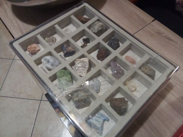 Collezione di minerali e gemme DeAgostini del 1990