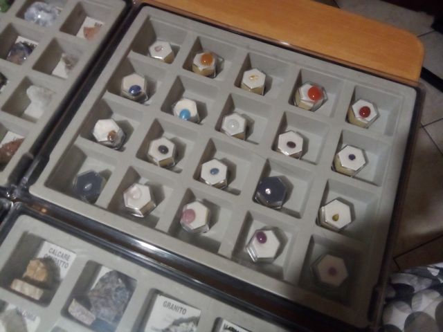 Collezione di minerali e gemme DeAgostini del 1990