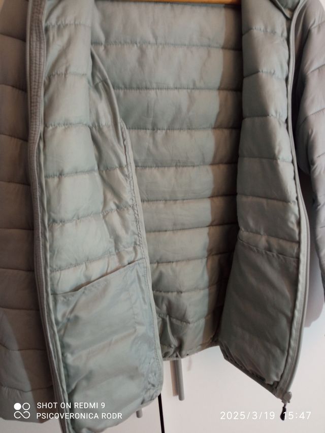 Chaqueta acolchada señora gris perla con gorro