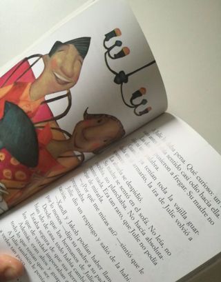 Julie en el campo de fútbol +10 EVEREST