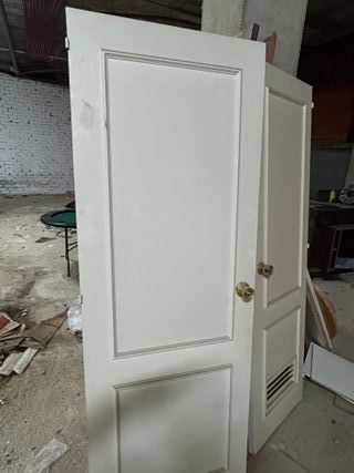Dos puertas en muy buen estado