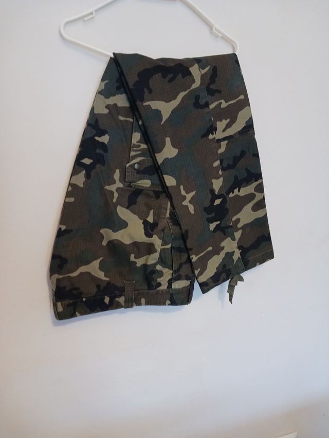 Pantalón militar de  caballero.
