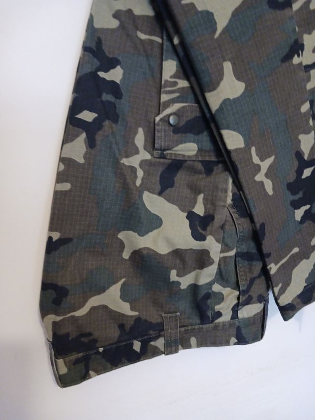 Pantalón militar de  caballero.