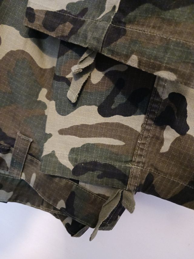 Pantalón militar de  caballero.