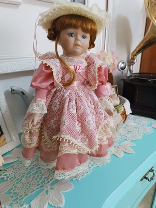 Antigua francesita de porcelana