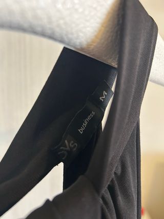 Abitino nero