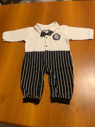 Tutina bimbo.  1 mese