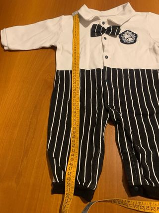 Tutina bimbo.  1 mese