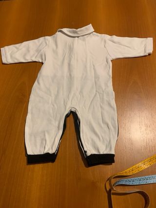 Tutina bimbo.  1 mese