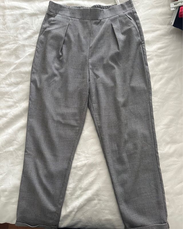 Pantalon principe de Gales. Stradivarius