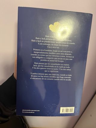 El color de las cosas invisibles