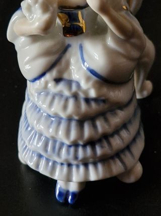 Statuina porcellana Capodimonte