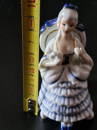 Statuina porcellana Capodimonte