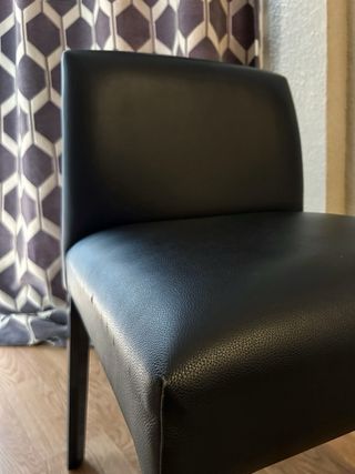 Butaca piel diseño Andreu World