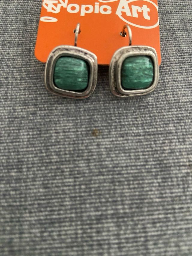 Conjunto collar y pendientes