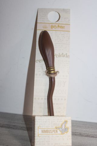 Penna stile scopa Harry Potter Nimbus 2000