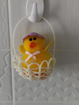 Decorazione pulcino pasquale in cestino 