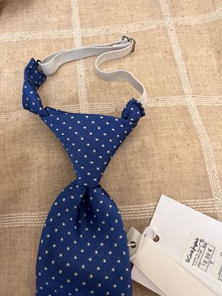 Corbata Infantil azul lunares blancas de Tizzas