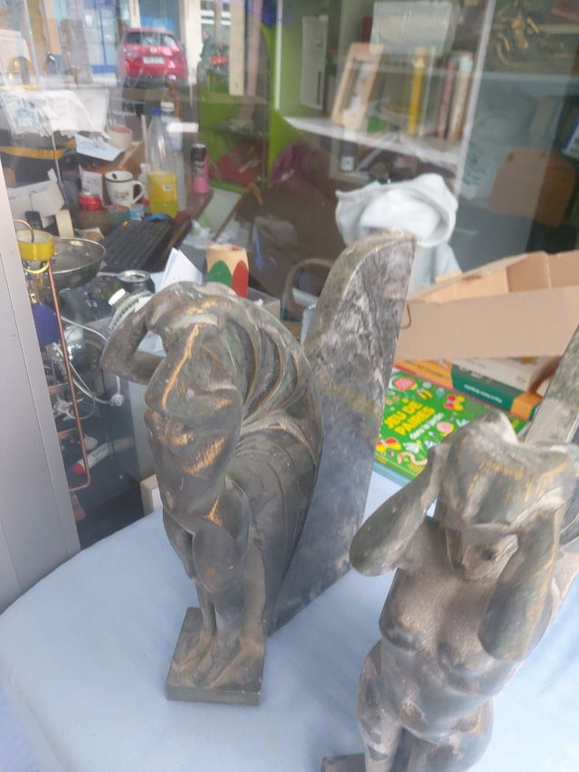 Figuras en piedra y mármol