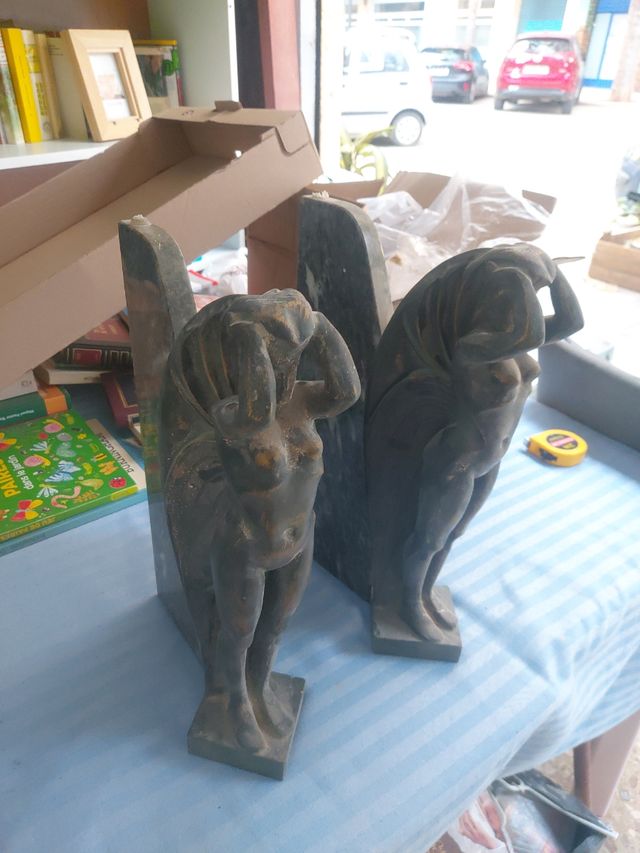 Figuras en piedra y mármol