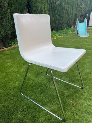 Conjunto de 4 sillas de piel