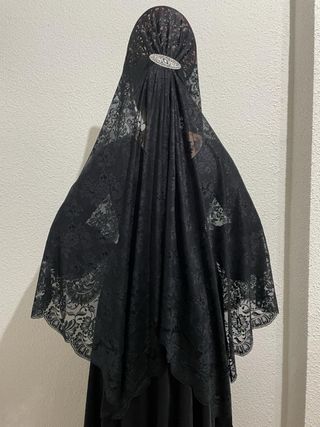 Mantilla de blonda negra