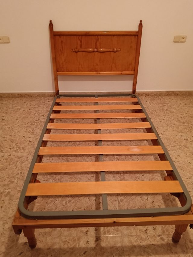 Camas completas, somieres, cabeceros, pies