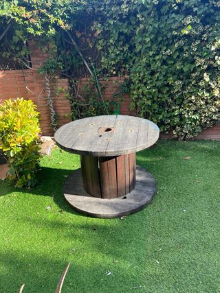 Mesa y 5 sillas jardin