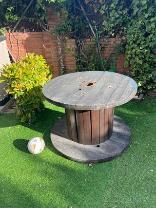 Mesa y 5 sillas jardin