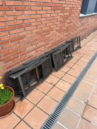 Mesa y 5 sillas jardin