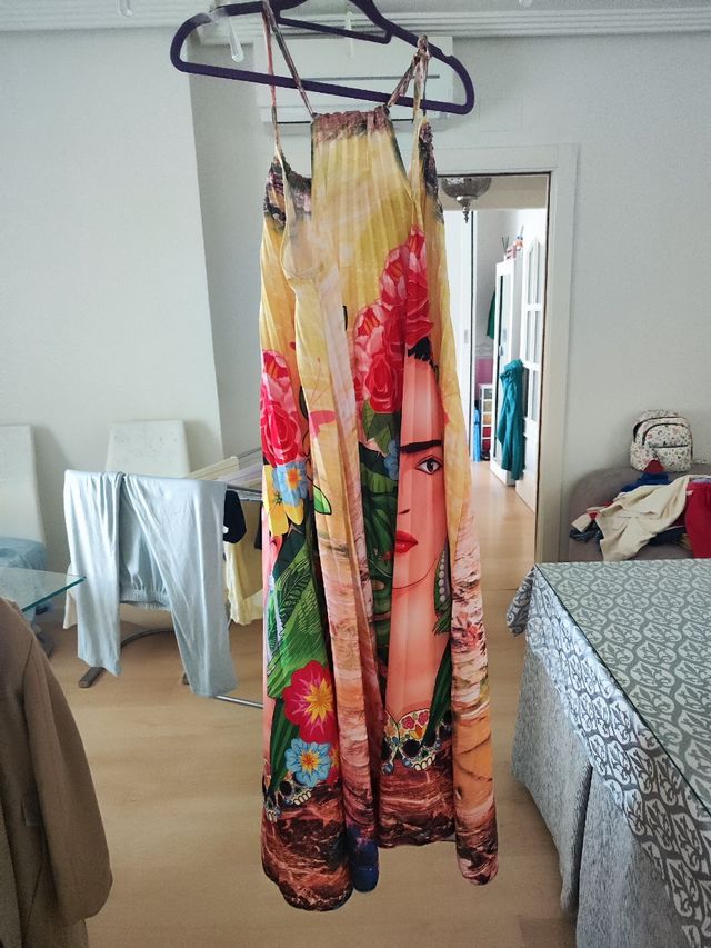 Vestido estampado cara Frida Khalo