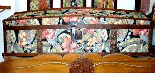 ORIGINAL Y EXCLUSIVO BAÚL DEL SIGLO XIX.