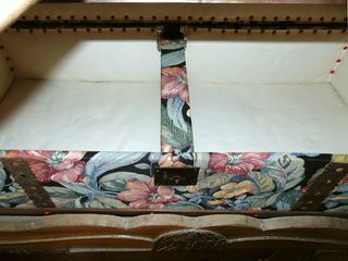 ORIGINAL Y EXCLUSIVO BAÚL DEL SIGLO XIX.