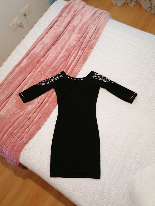 Vestido con pedrería