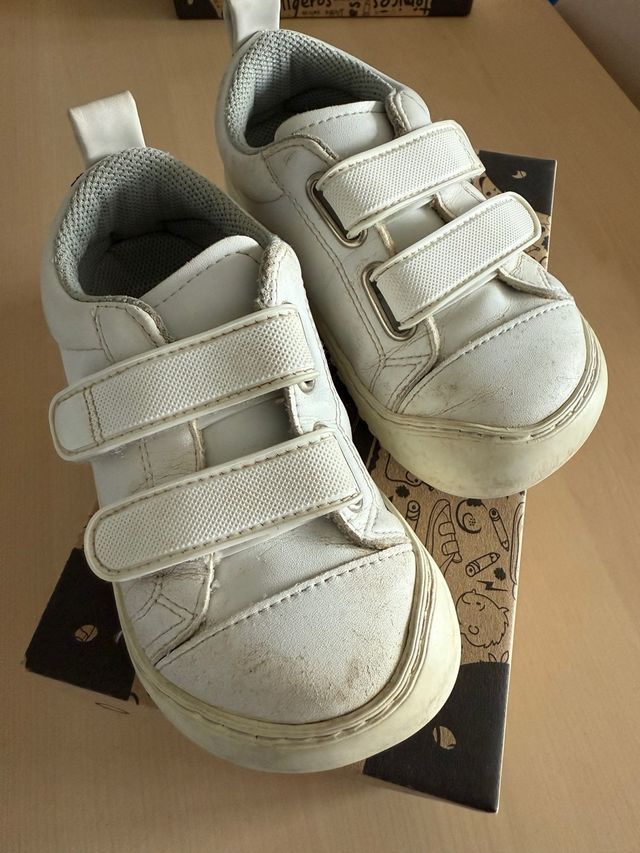 Zapato feroz blanco 25 microfibra