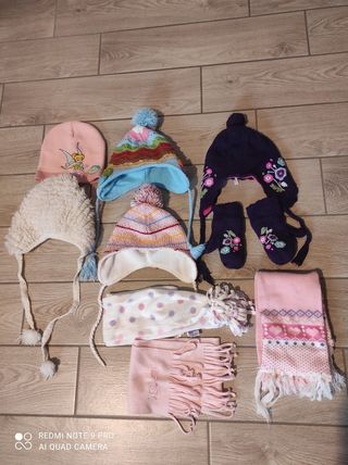Set Berretti e sciarpe bambina 