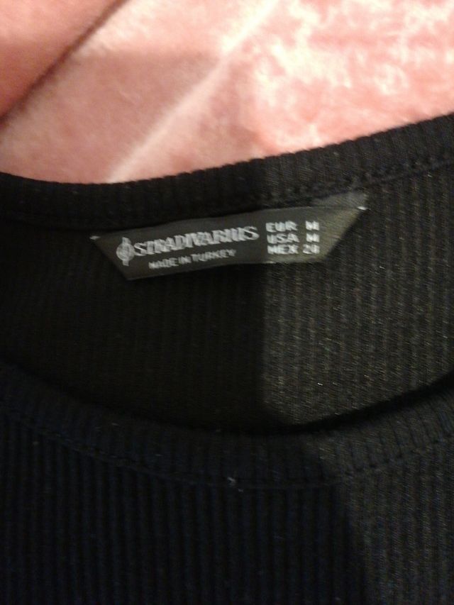Vestido negro t. M.. Stradivarius