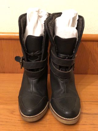 ADOLFO DOMINGUEZ  Botines tacon 39