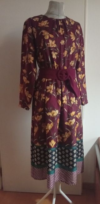 Abito primaverile nuovo