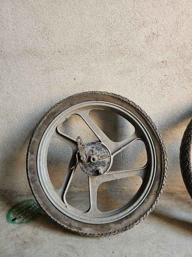 As variantes derby são vendidas.