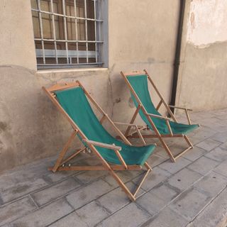 Hamacas antiguas plegables de madera perfectas