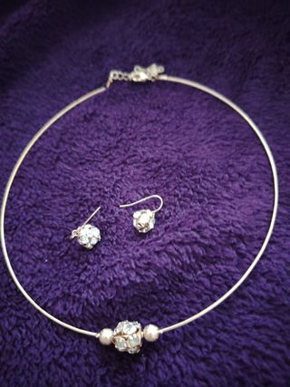 Gargantilla y pendientes