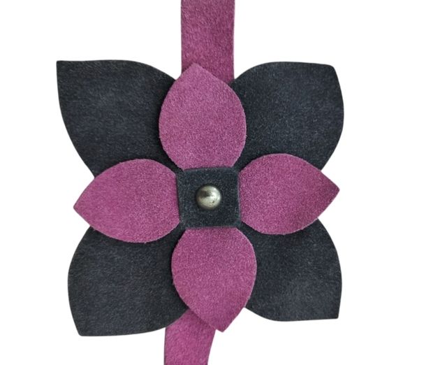 Cintura Annarita N in pelle con fiore