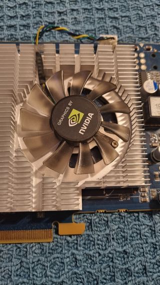 nVidia GT330 2GB DDR2