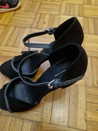 Zapatos sandalias tacón alto Nuevos con su etiquet