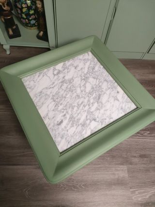 MESA ANTIGUA PATAS DE GARRA RESTAURADA