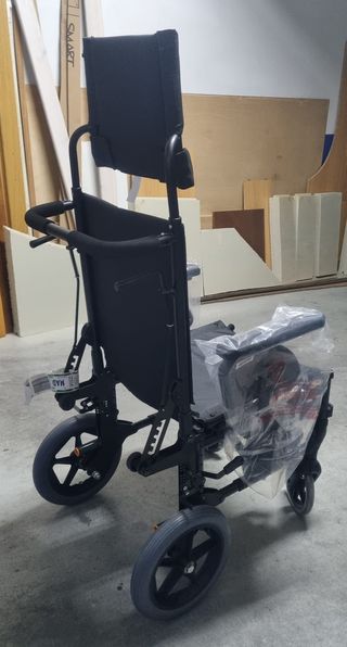 Silla de ruedas BREEZY PREMIUM completamente nueva